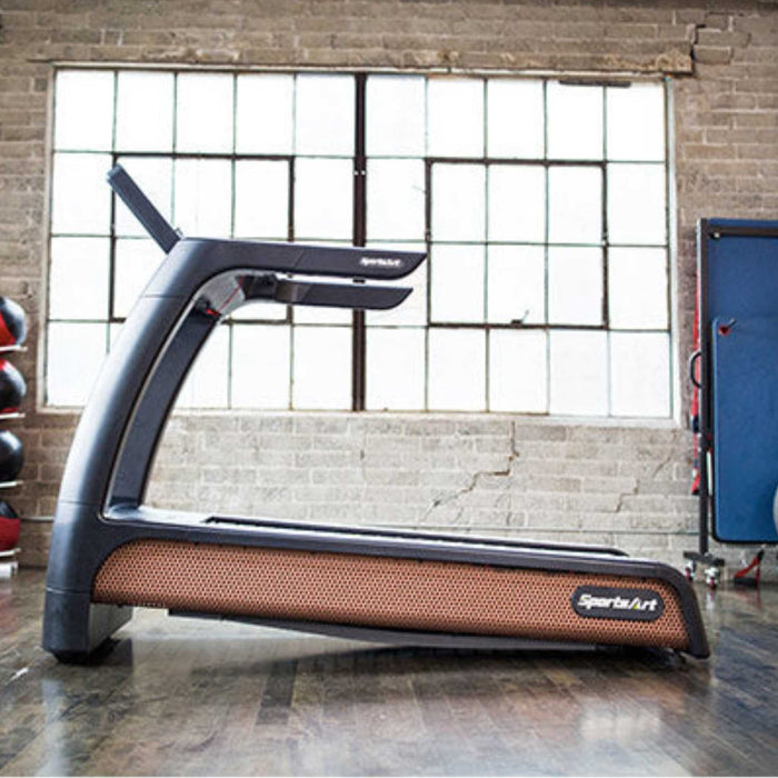 N685 treadmill for sale by SportsArt