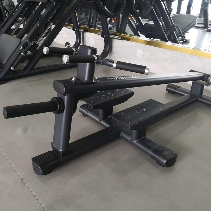 bodykore g273 t bar row without olympic plates corner view up-close