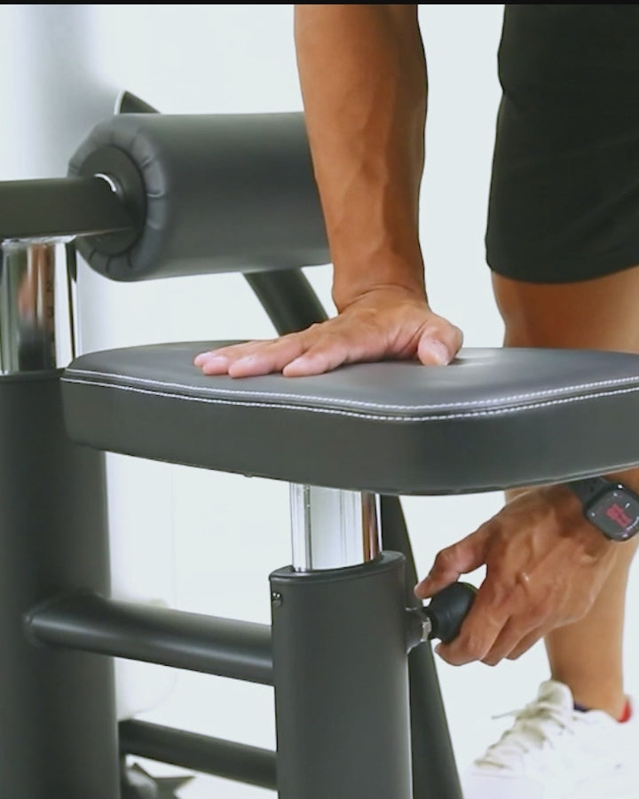 N926 Lat Pulldown by SportsArt Exercise Video